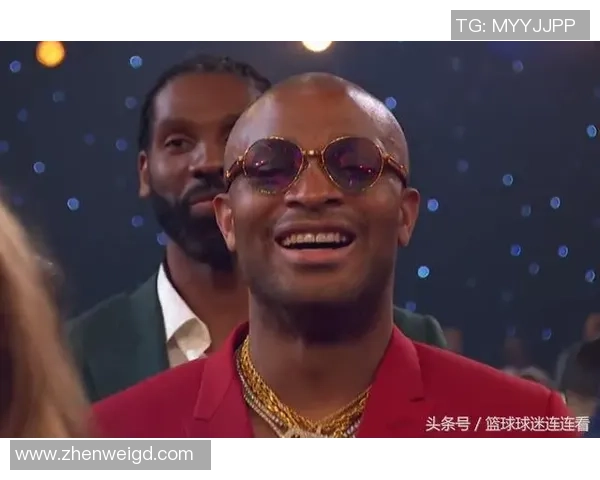 足球巨星乔装老头上演神级球技惊呆全场观众纷纷鼓掌叫好